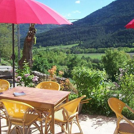 Le Vin De L'Ete Panzió Ponet-et-Saint-Auban Kültér fotó
