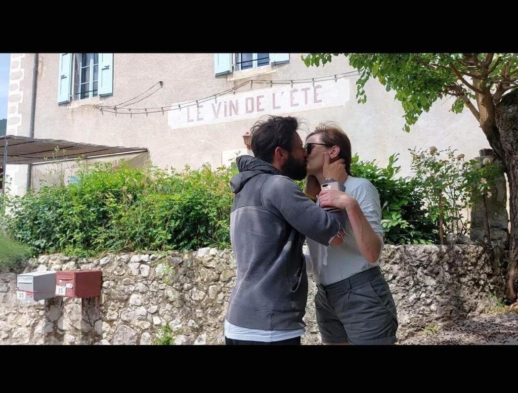 Le Vin De L'Ete Panzió Ponet-et-Saint-Auban Kültér fotó