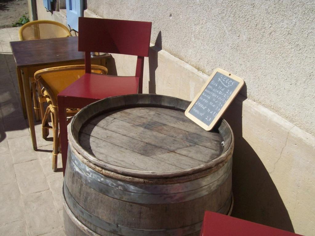 Le Vin De L'Ete Panzió Ponet-et-Saint-Auban Kültér fotó