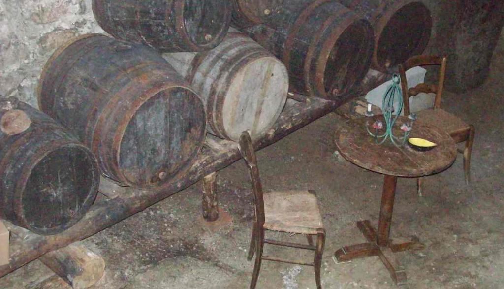 Le Vin De L'Ete Panzió Ponet-et-Saint-Auban Kültér fotó